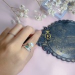 Vòng tay và nhẫn kiểu lá Ngọc Trai